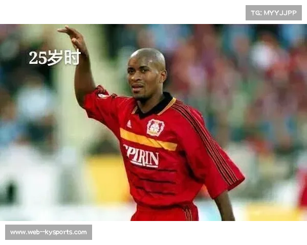 巴西足球名宿泽·罗伯托晒肌肉照 51岁依旧保持完美身材引发广泛讨论